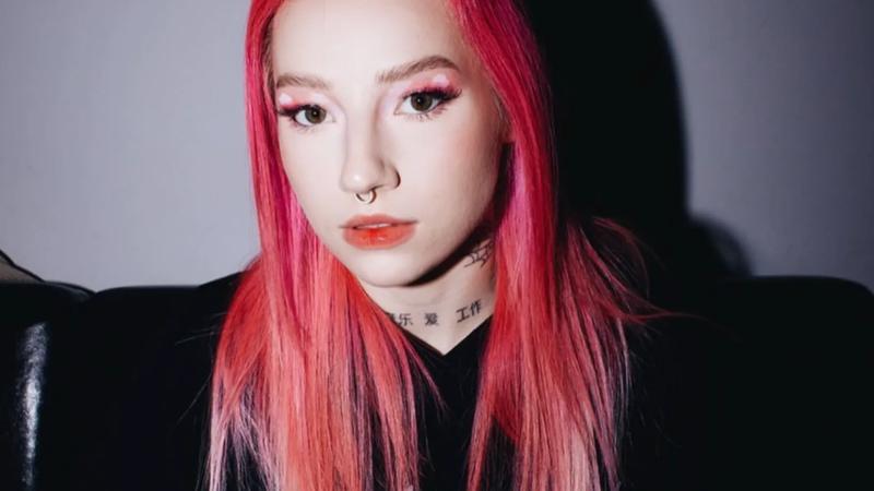 Zarobki Young Leosii