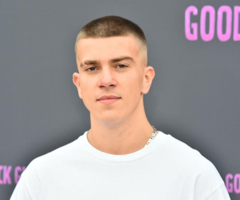 Ile naprawdę zarabia Kacper Błoński? Tajemnice finansowe influencera