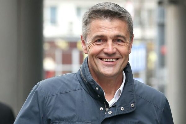 Sukcesy na torze: ile zarabia Krzysztof Hołowczyc?