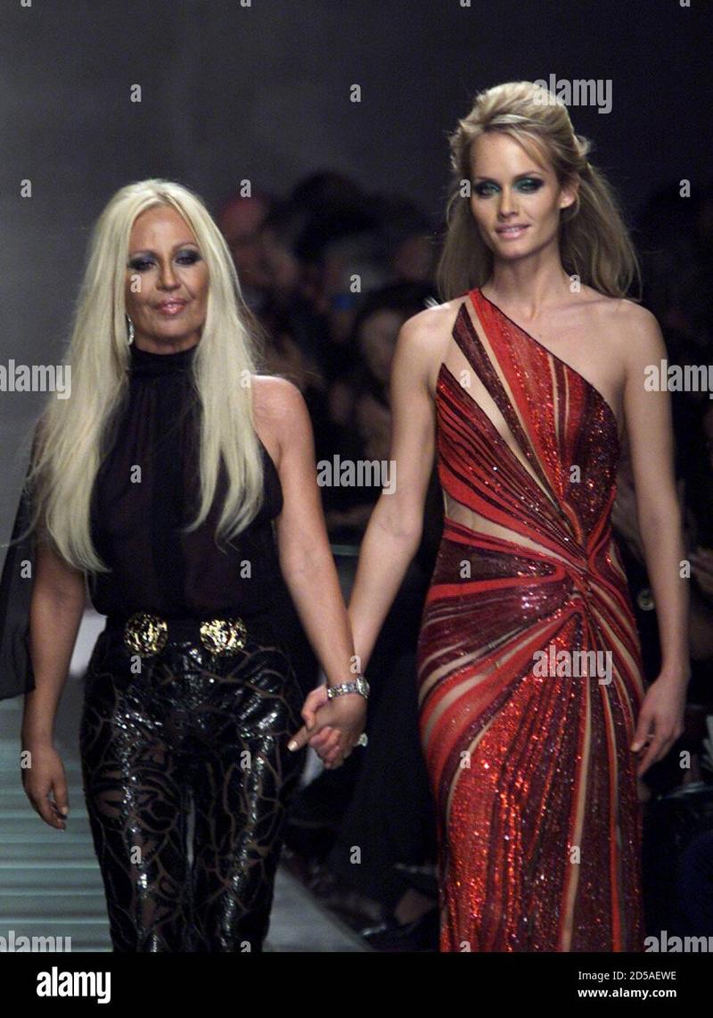 Zarobki Donatelli Versace