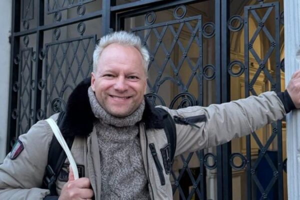 Odkrywamy tajemnice: Ile naprawdę zarabia Maciej Stuhr?