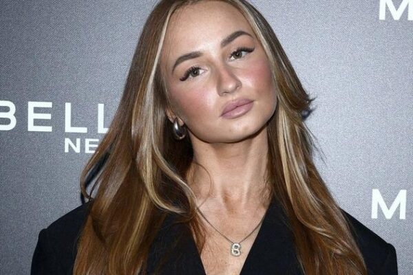 Ile naprawdę zarabia Angelika Mucha, znana jako littlemooonster96?