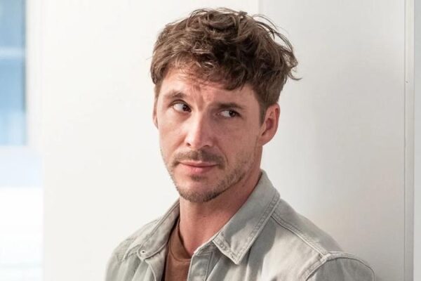 Jakie są zarobki Mikołaja Roznerskiego? Odkryj prawdę!