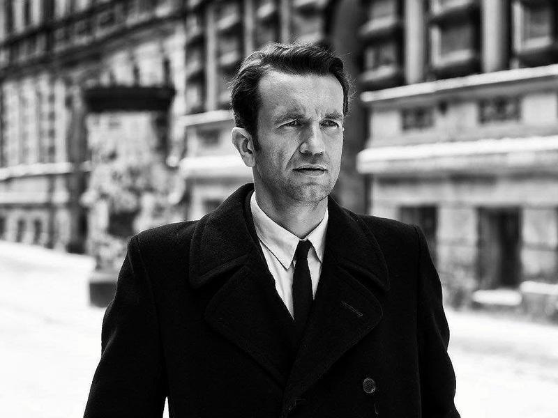 Zaskakujące fakty o zarobkach Tomasza Kota – ile tak naprawdę wynosi jego pensja?