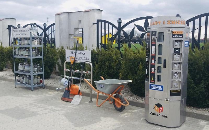 Ceny zniczomatów w Polsce