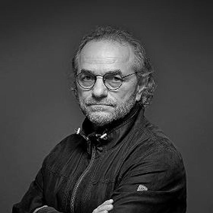 Dochody Piotra Najsztuba