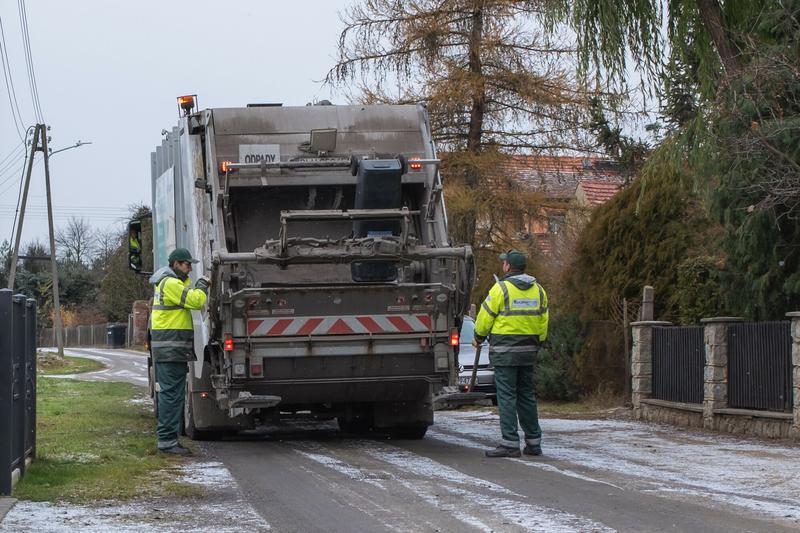 Praca kierowcy śmieciarki