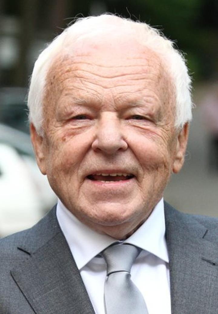 Zarobki Marian Opania