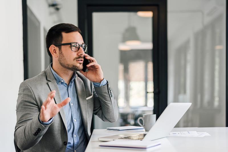 Dlaczego warto postawić na doradcę podatkowego? Odkryj korzyści płynące z jego usług!