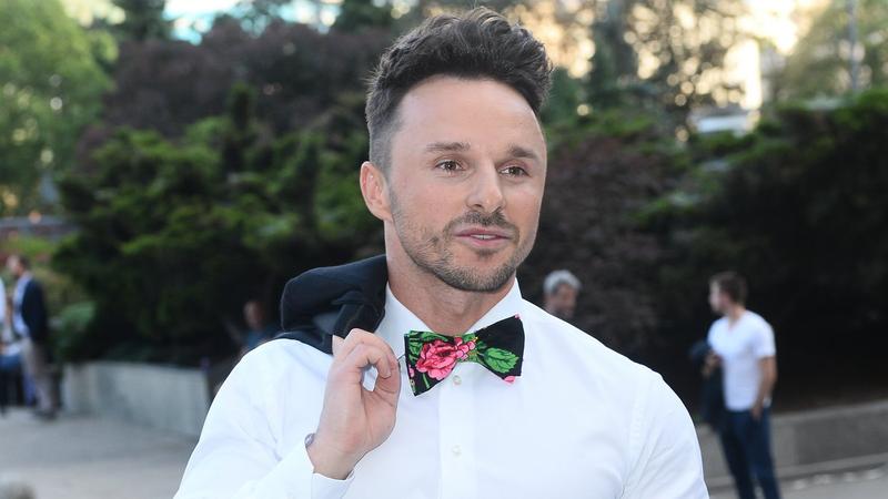 Ile zarabia Qczaj i co wpływa na jego dochody?