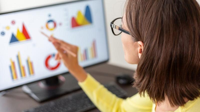 Czynniki wpływające na płace analityków danych