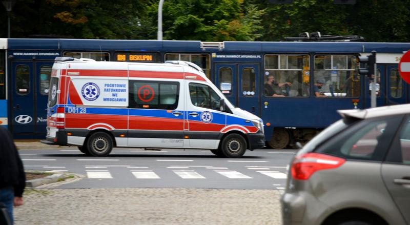 Zarobki kierowcy karetki