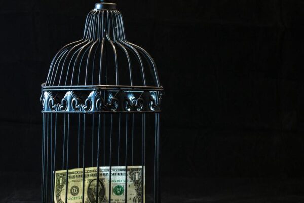 Jak w zabawny sposób zapakować pieniądze na wyjątkowy prezent dla dziecka?