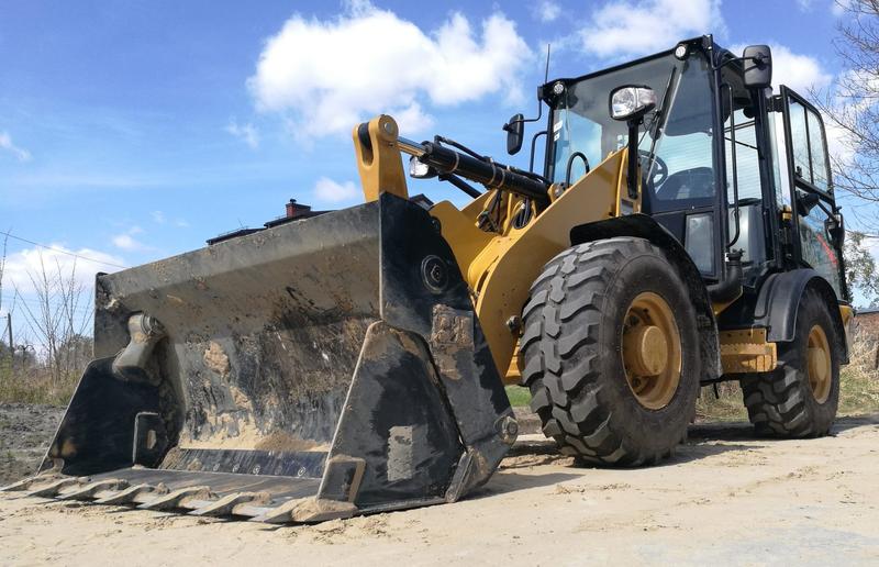 Zarobki operatorów koparko-ładowarek