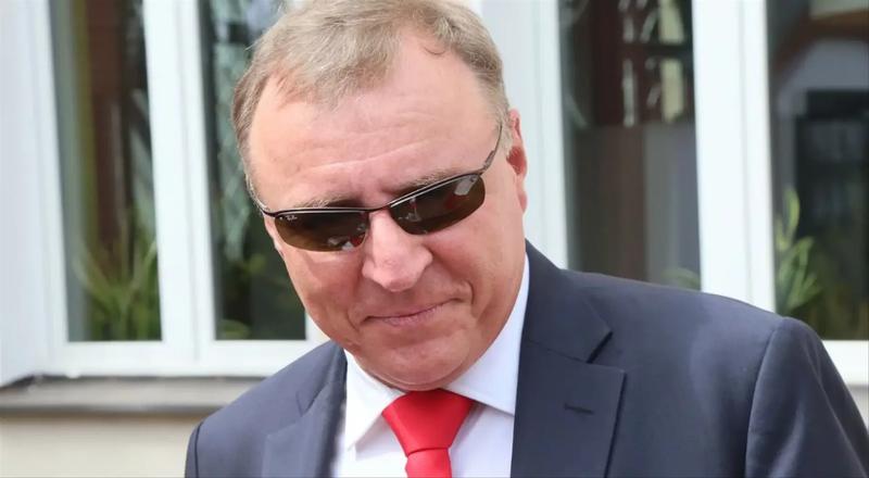 Jakie są średnie zarobki polityków? Poznajemy finansowe realia tego zawodu