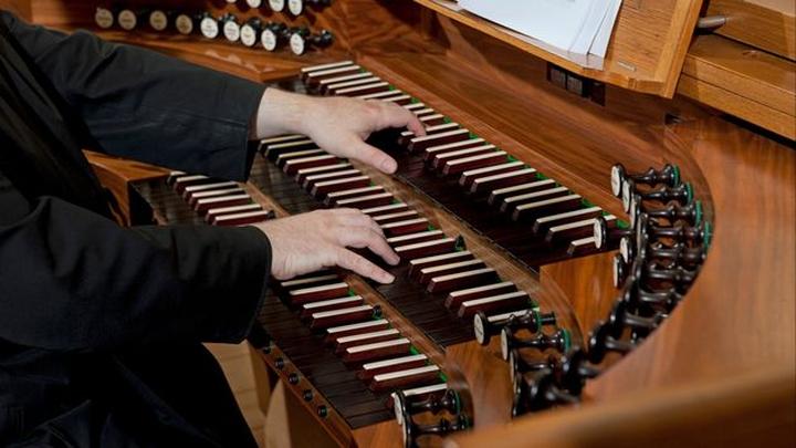 Zarobki organisty w Polsce