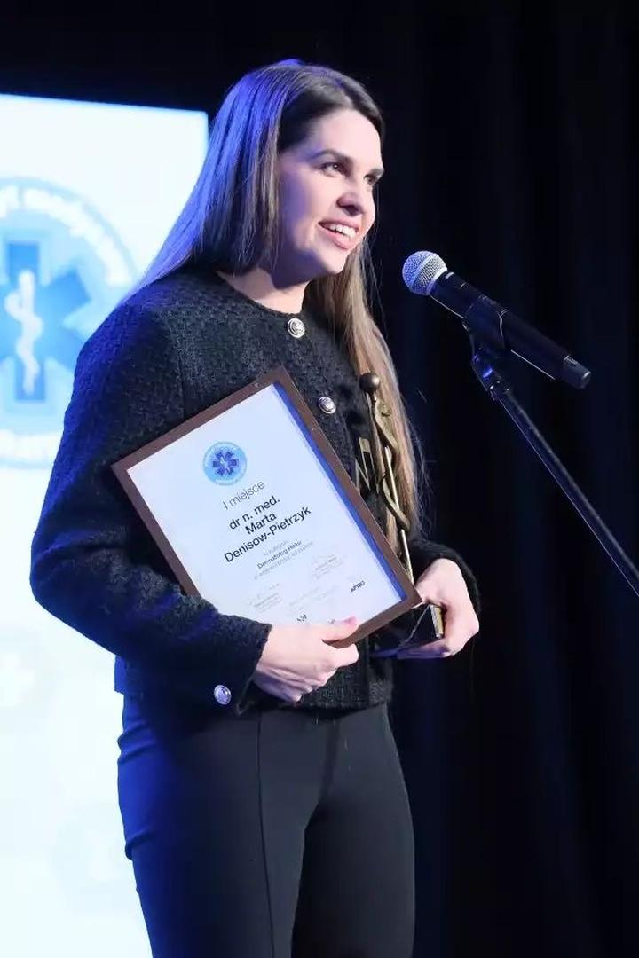 Zarobki dermatologów 2023