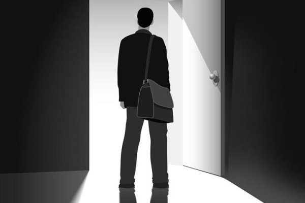 Ile zarabia kurator sądowy? Odkryj średnie wynagrodzenie na tym stanowisku