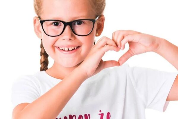 Ile zarabia Hejka tu Lenka? Analiza przychodów z YouTube i nie tylko