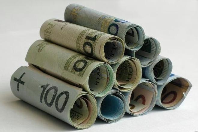 Analiza wynagrodzeń sędziów